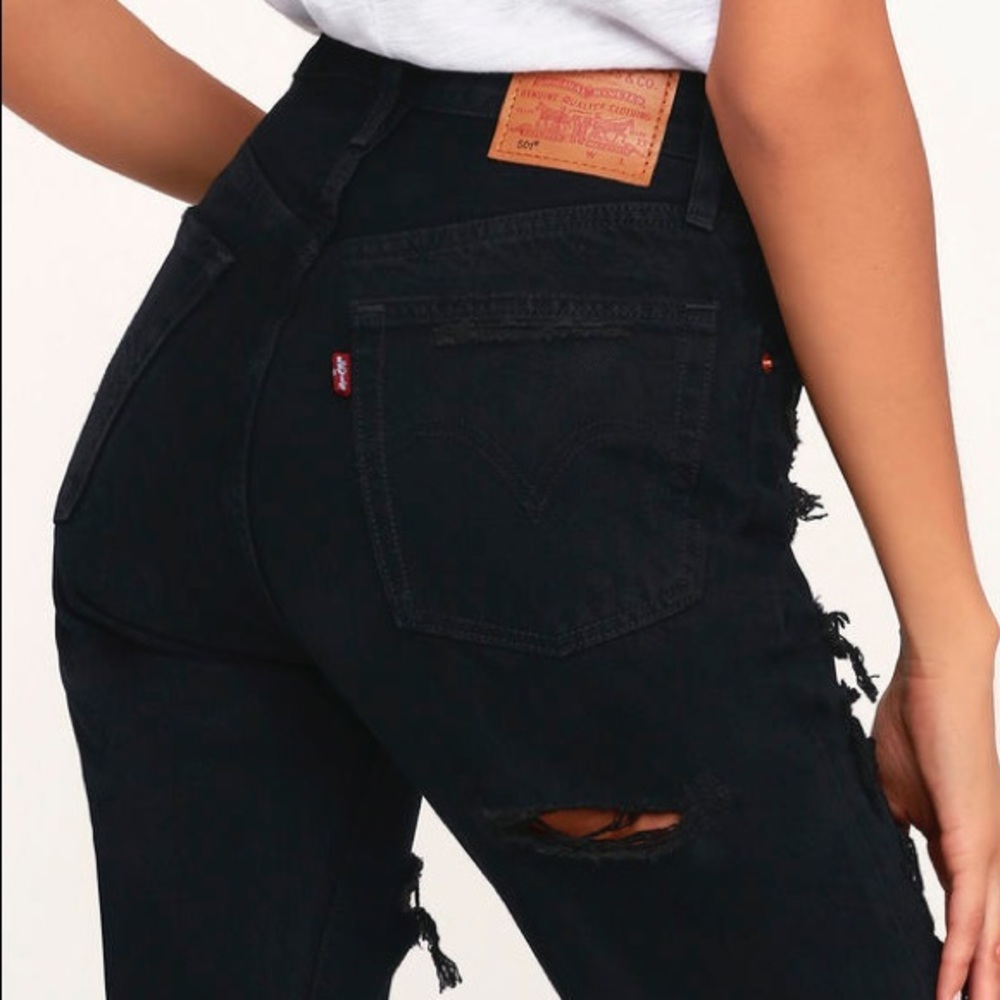 Levi 501 CROPPED BLACK DISTRESSED JEANS - Picture 4 of 4
